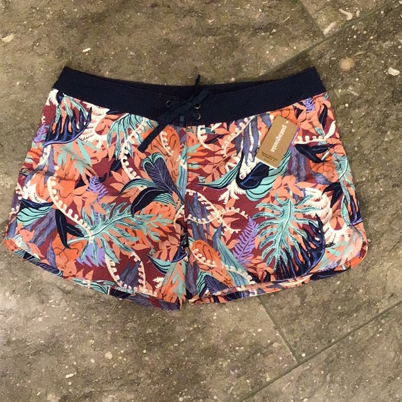 Patagonia Pants - Patagonia Wavefarer Boardshorts, 8, NWT